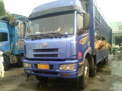 北鎮(zhèn)誠信二手貨車 解放捍威J5 260馬力前四后八精品車源，錦州地區(qū)專業(yè)銷售